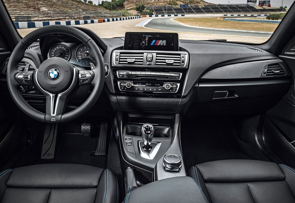 BMW-M2_Coupe_2016_1024x768_wallpaper_26.jpg