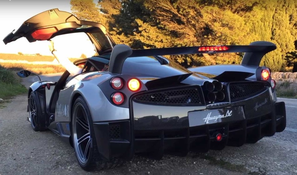 pagani-huayra-bc-rear-02222-952x563.jpg